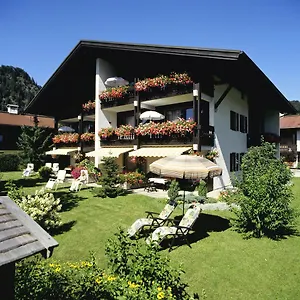 Haus Vierjahreszeiten , Reit im Winkl Duitsland